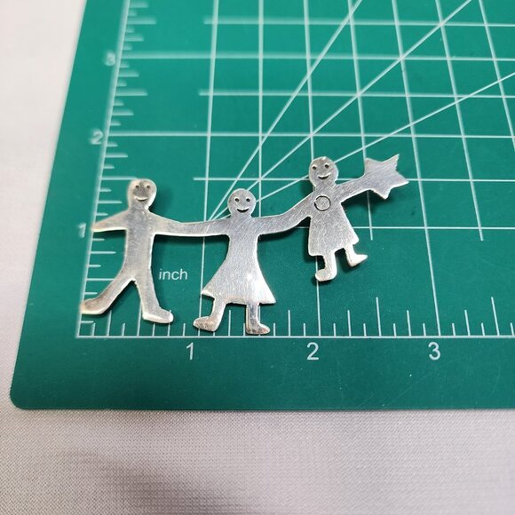 Vintage Mexico 925 Sterling Silver Family Pin - Picture 3 of 7